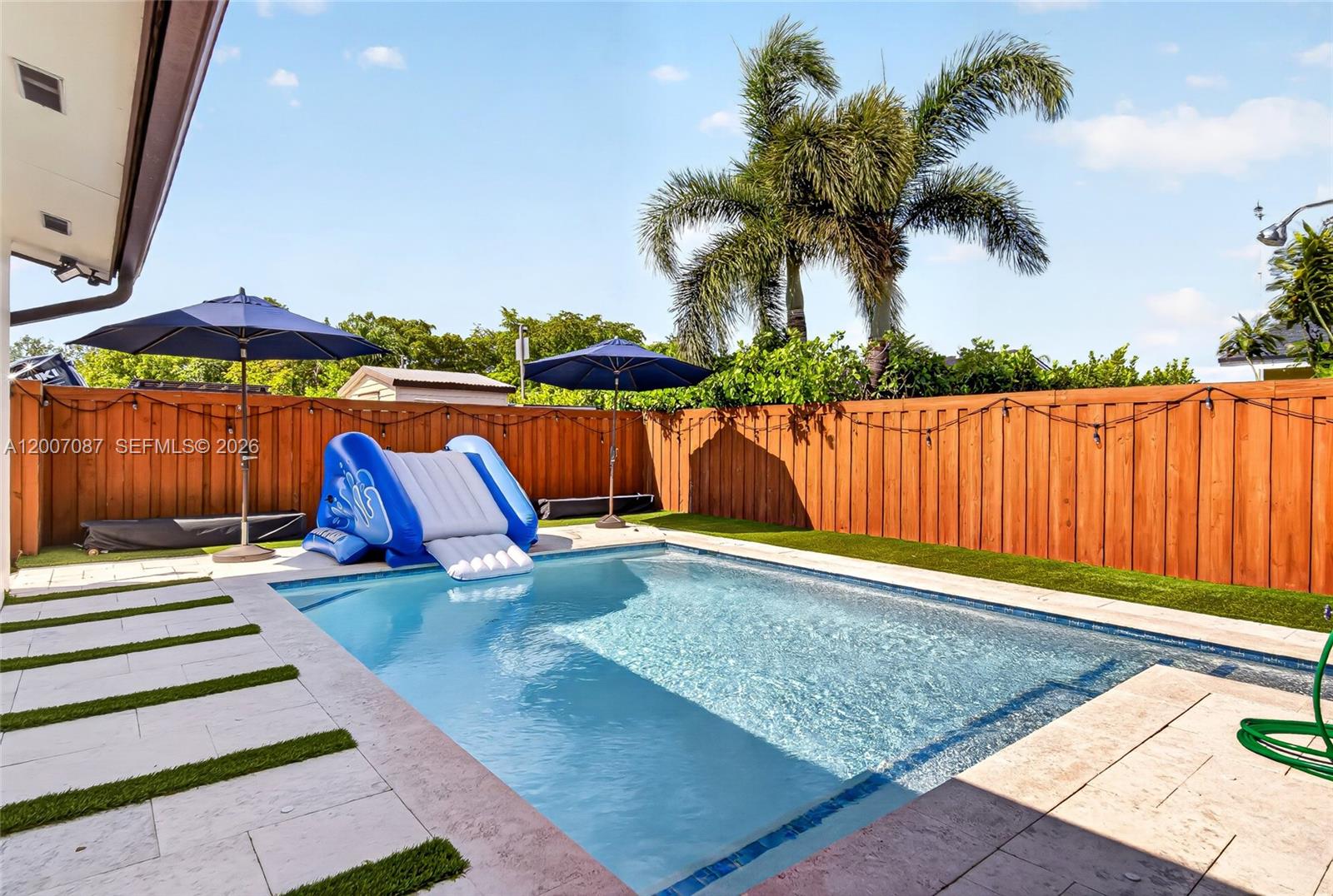 WINSTON PARK UNIT THREE - Residential