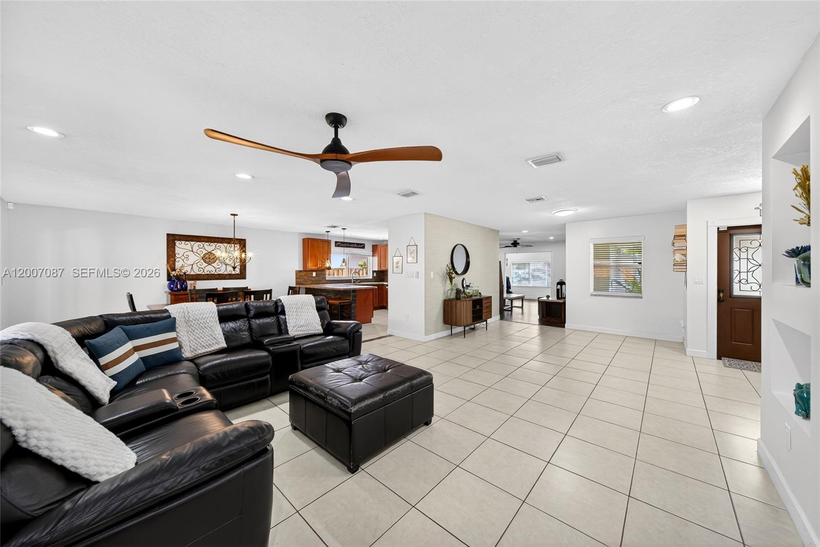 WINSTON PARK UNIT THREE - Residential