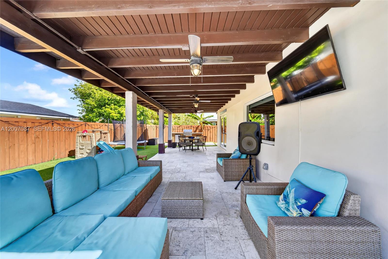 WINSTON PARK UNIT THREE - Residential