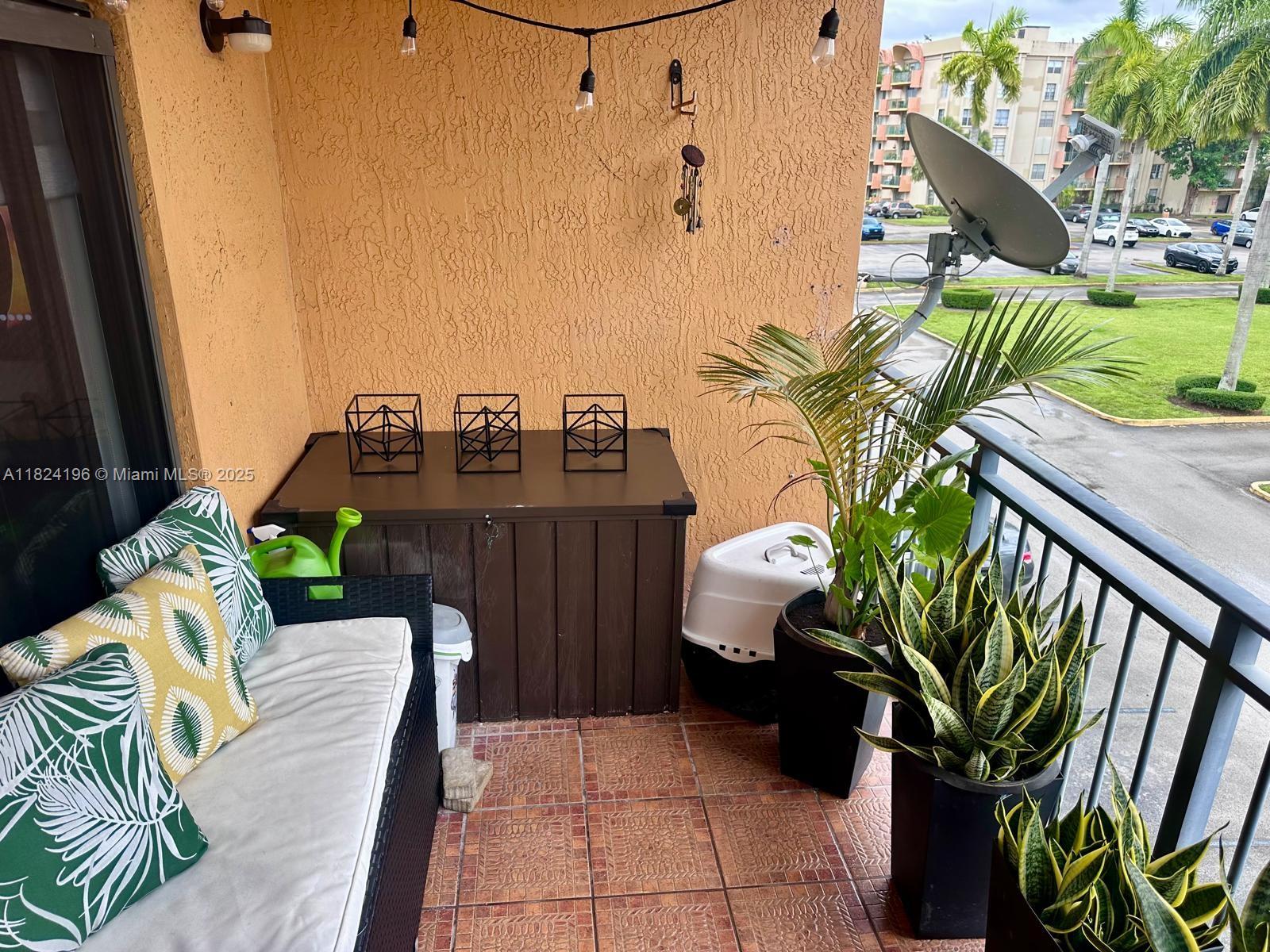 KEYSTONE COURTS CONDO - Residential