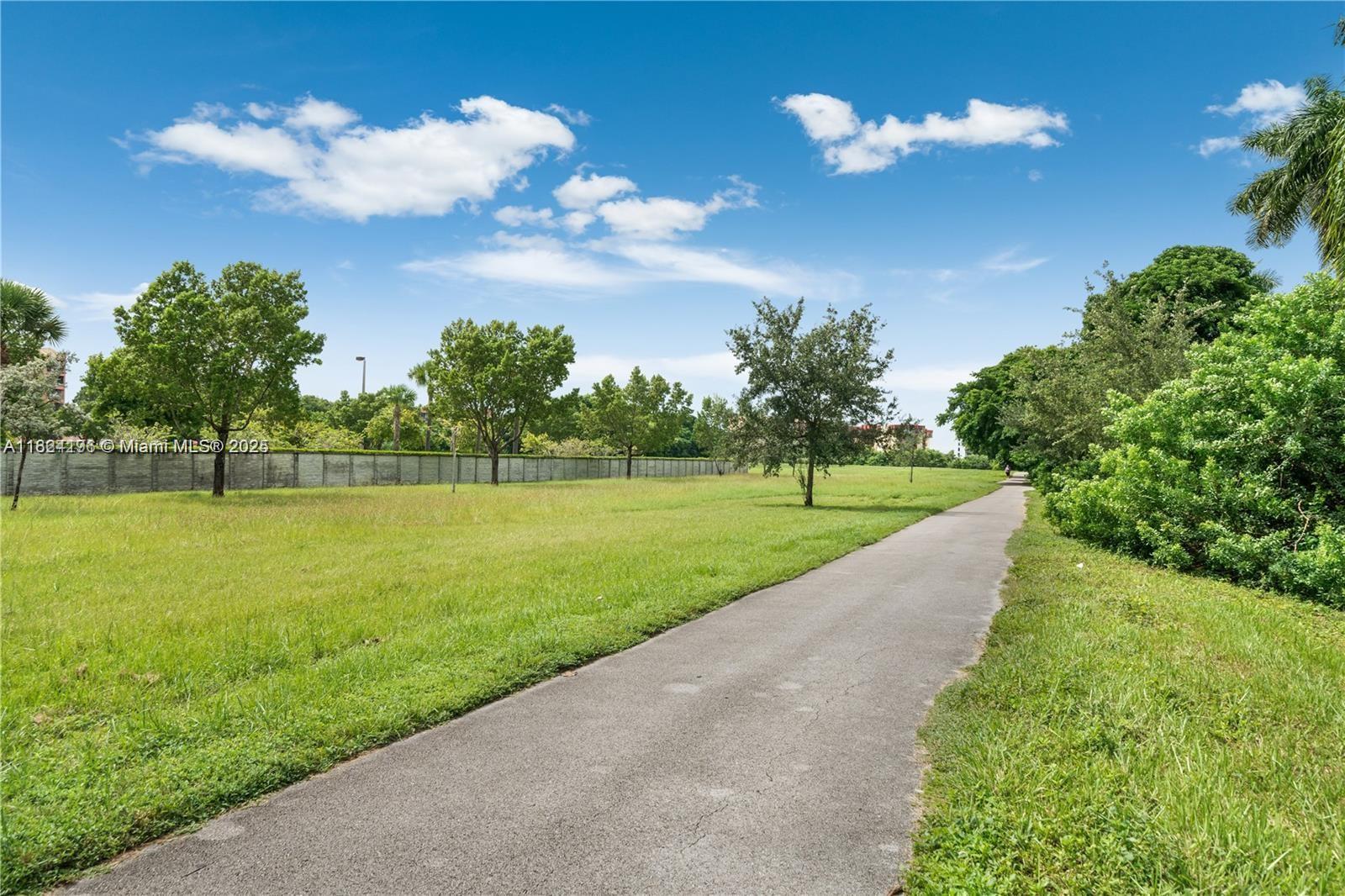 KEYSTONE COURTS CONDO - Residential