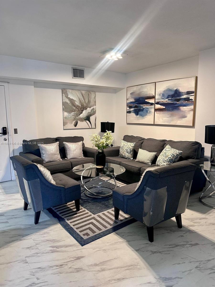 KEYSTONE COURTS CONDO - Residential