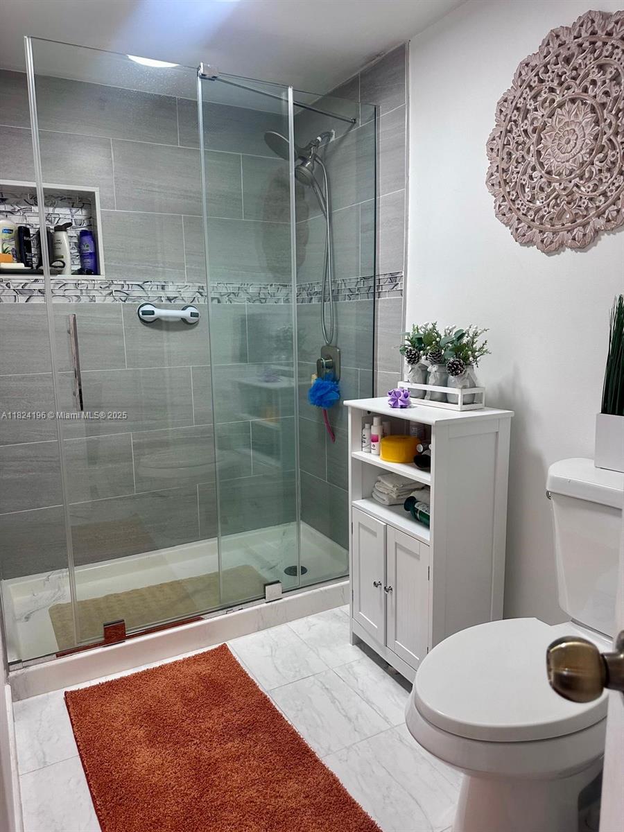 KEYSTONE COURTS CONDO - Residential