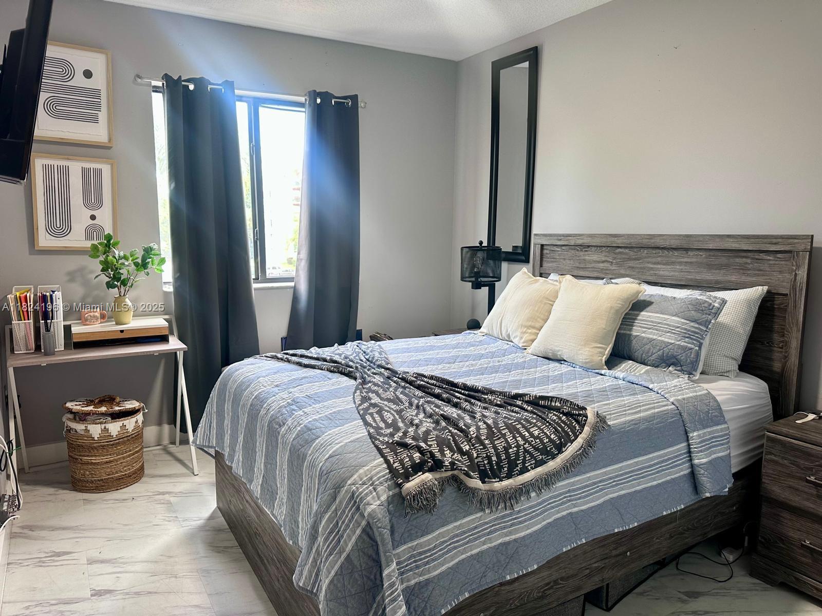 KEYSTONE COURTS CONDO - Residential