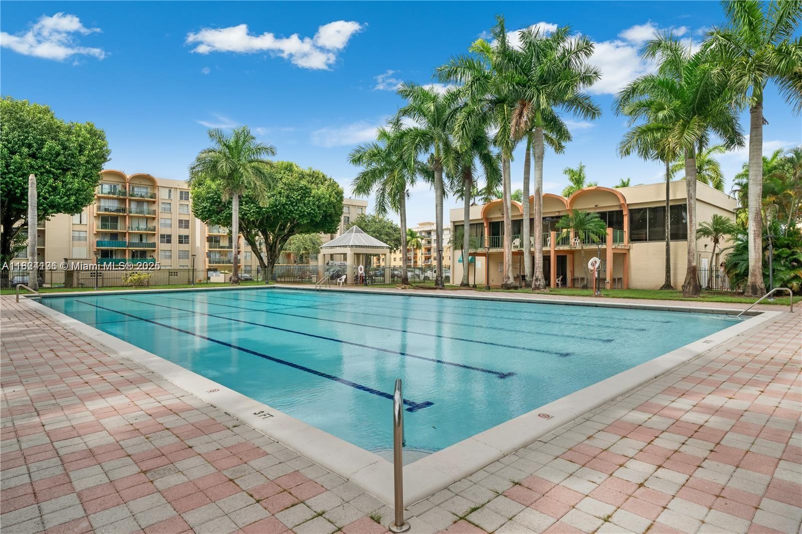 KEYSTONE COURTS CONDO - Residential