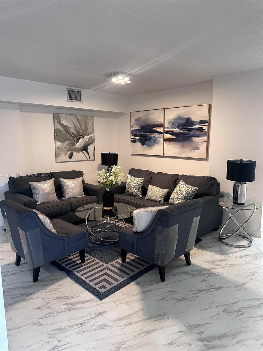 KEYSTONE COURTS CONDO - Residential