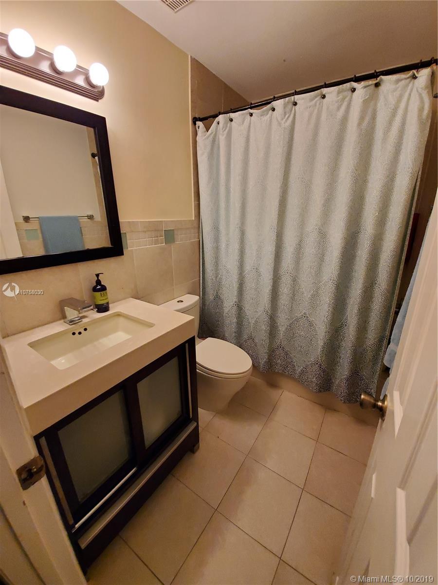 PEMBROKE LAKES SOUTH - Residential