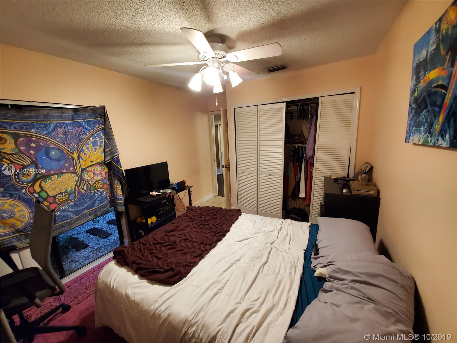 PEMBROKE LAKES SOUTH - Residential