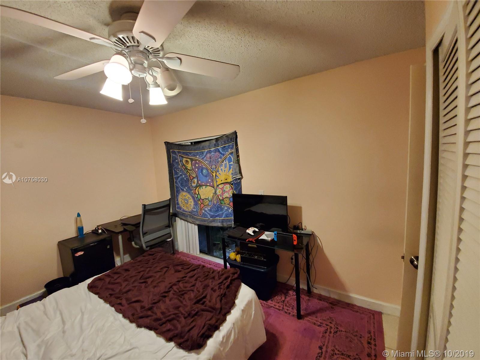 PEMBROKE LAKES SOUTH - Residential