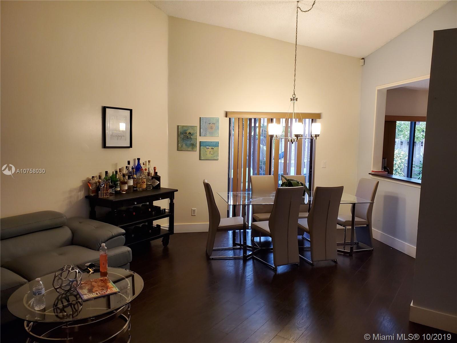 PEMBROKE LAKES SOUTH - Residential