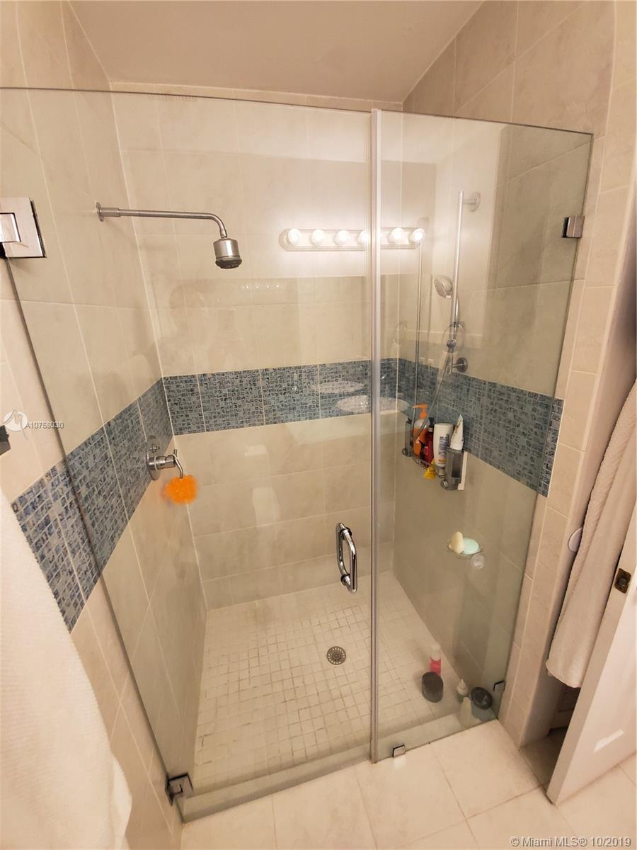 PEMBROKE LAKES SOUTH - Residential