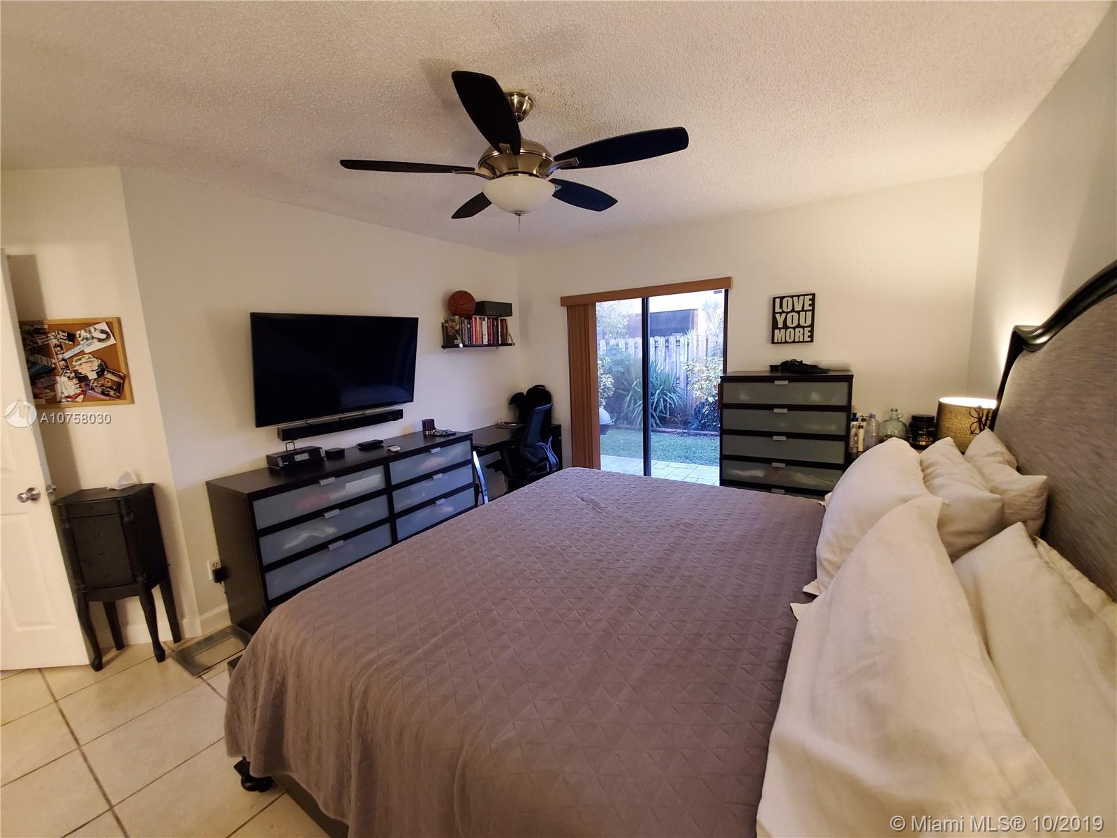 PEMBROKE LAKES SOUTH - Residential