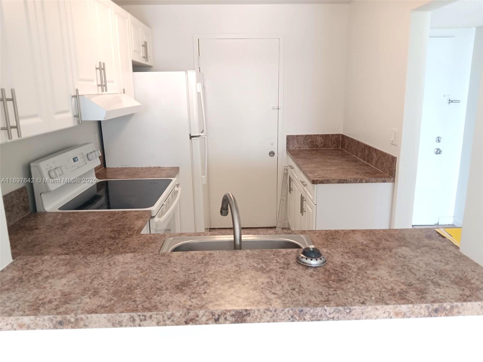 1830 Dixieanna St 503