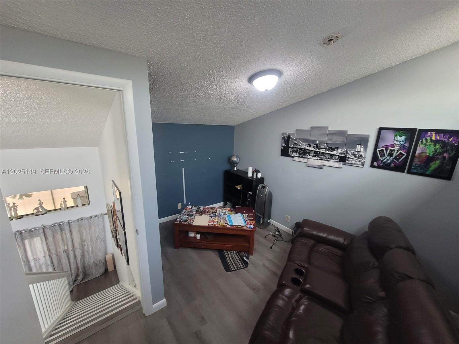 1728 W Sanderling Ln 3