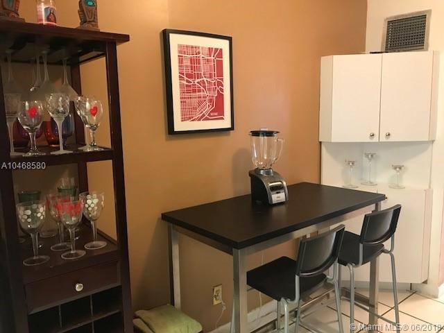 WARRENTON HOUSE CONDO - Residential