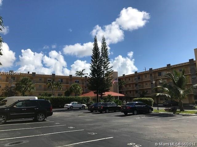 WARRENTON HOUSE CONDO - Residential