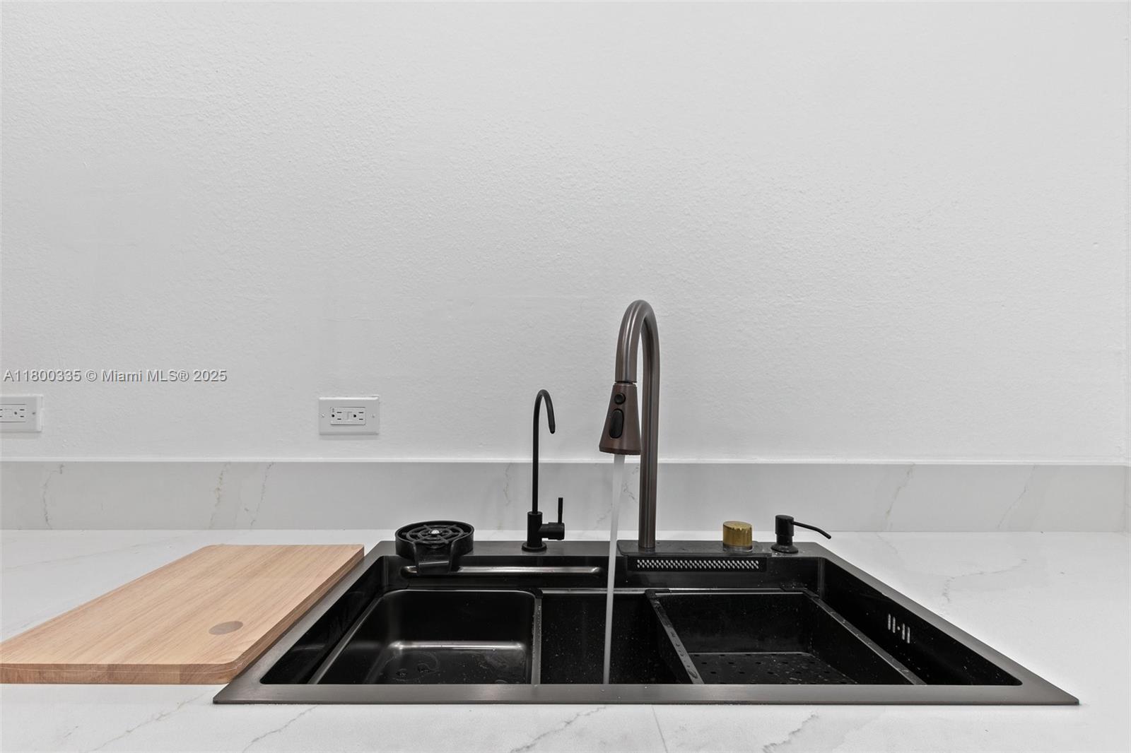 STANTON HOUSE CONDO - Residential