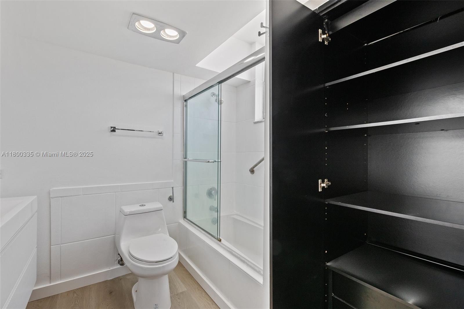 STANTON HOUSE CONDO - Residential