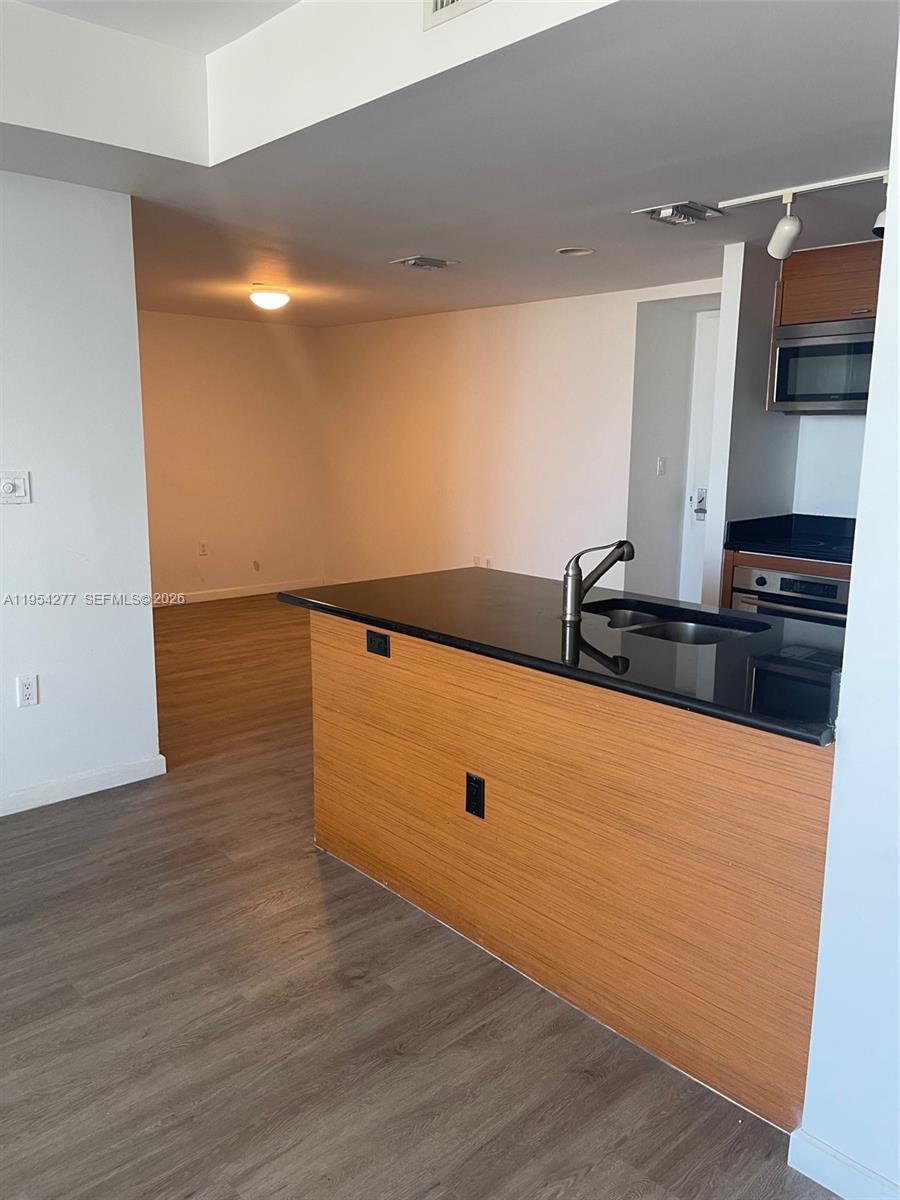 50 Biscayne Blvd 5207