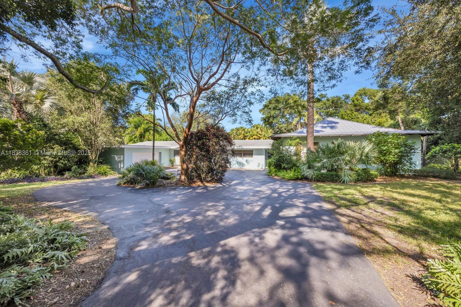 6065 SW 133rd St, Pinecrest, FL, 33156/$2,649,000 1 6065 SW 133rd St