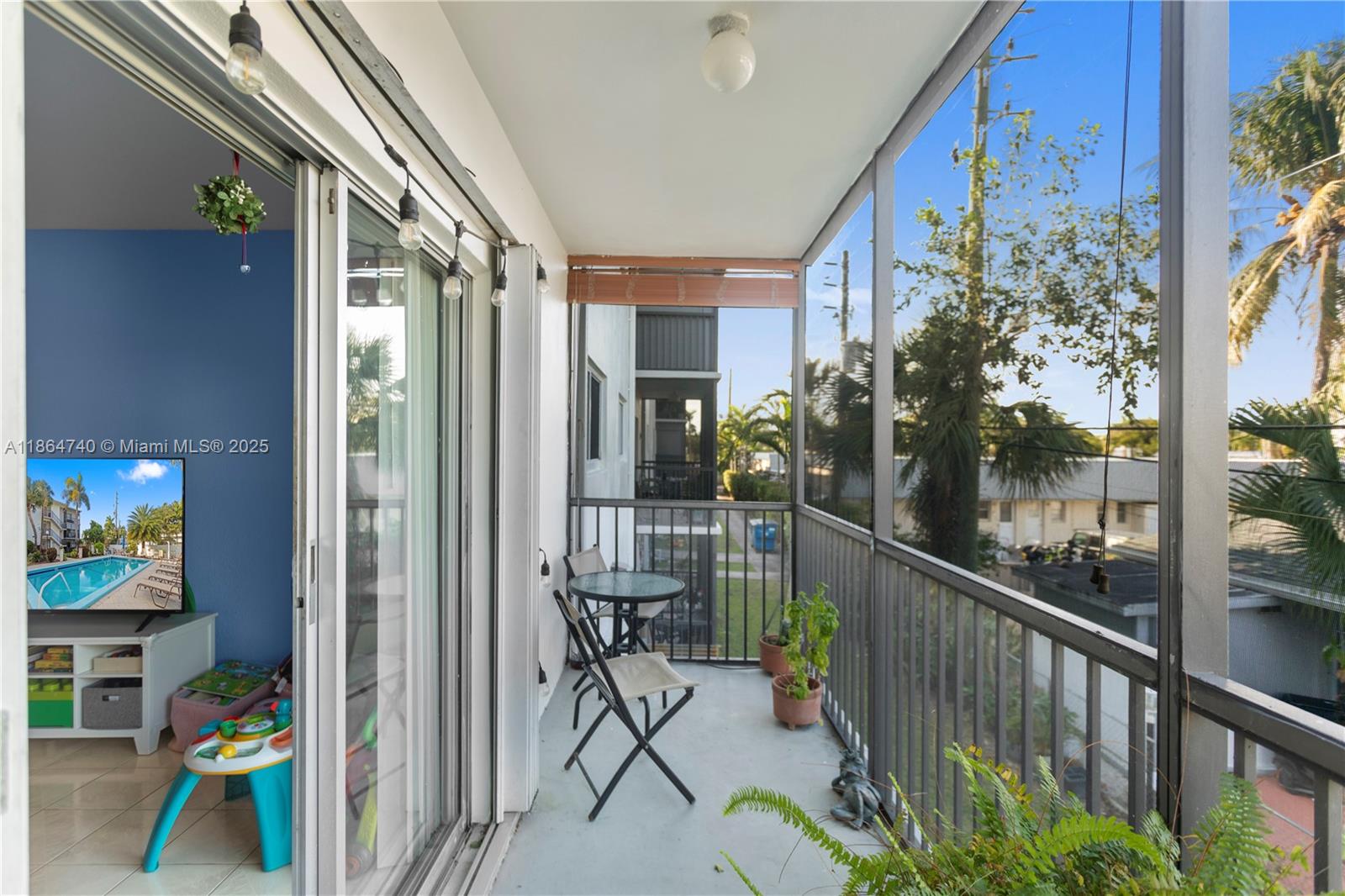 CASA BLANCA CONDO - Residential