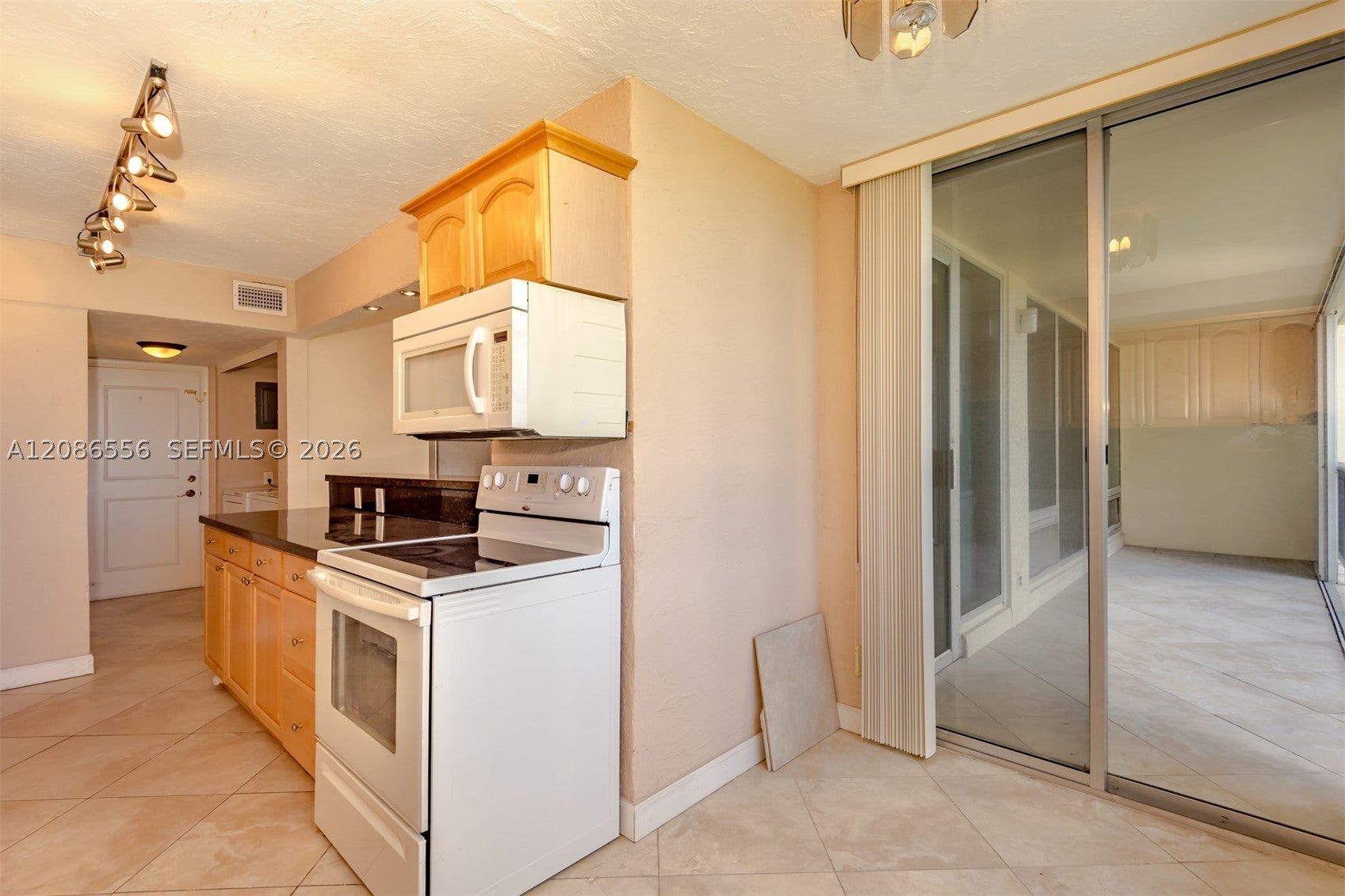 4280 Galt Ocean Dr 3B, Fort Lauderdale, FL, 33308/$750,000 4 4280 Galt Ocean Dr 3B