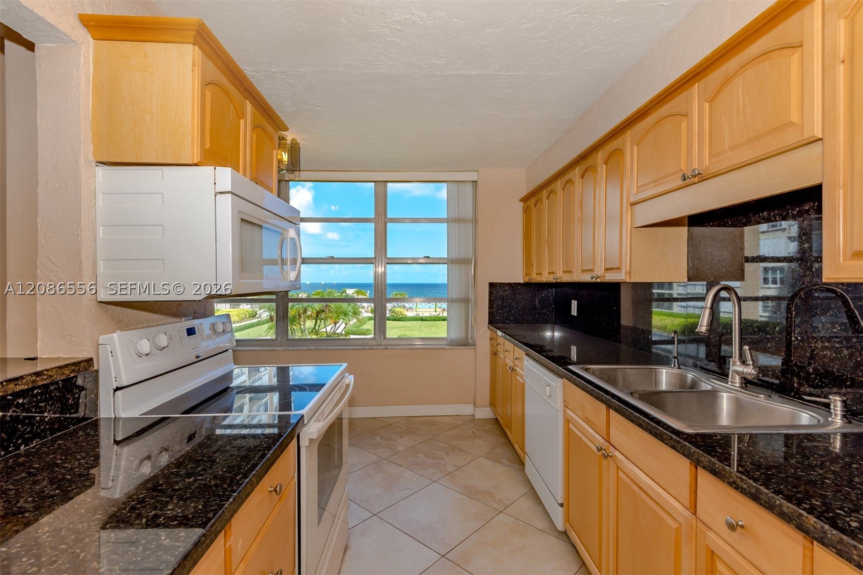 4280 Galt Ocean Dr 3B, Fort Lauderdale, FL, 33308/$750,000 3 4280 Galt Ocean Dr 3B