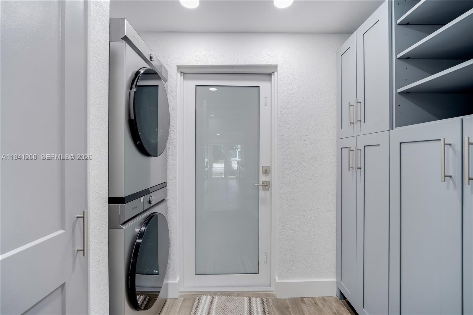 FLAMINGO PARK SEC - Residential Lease