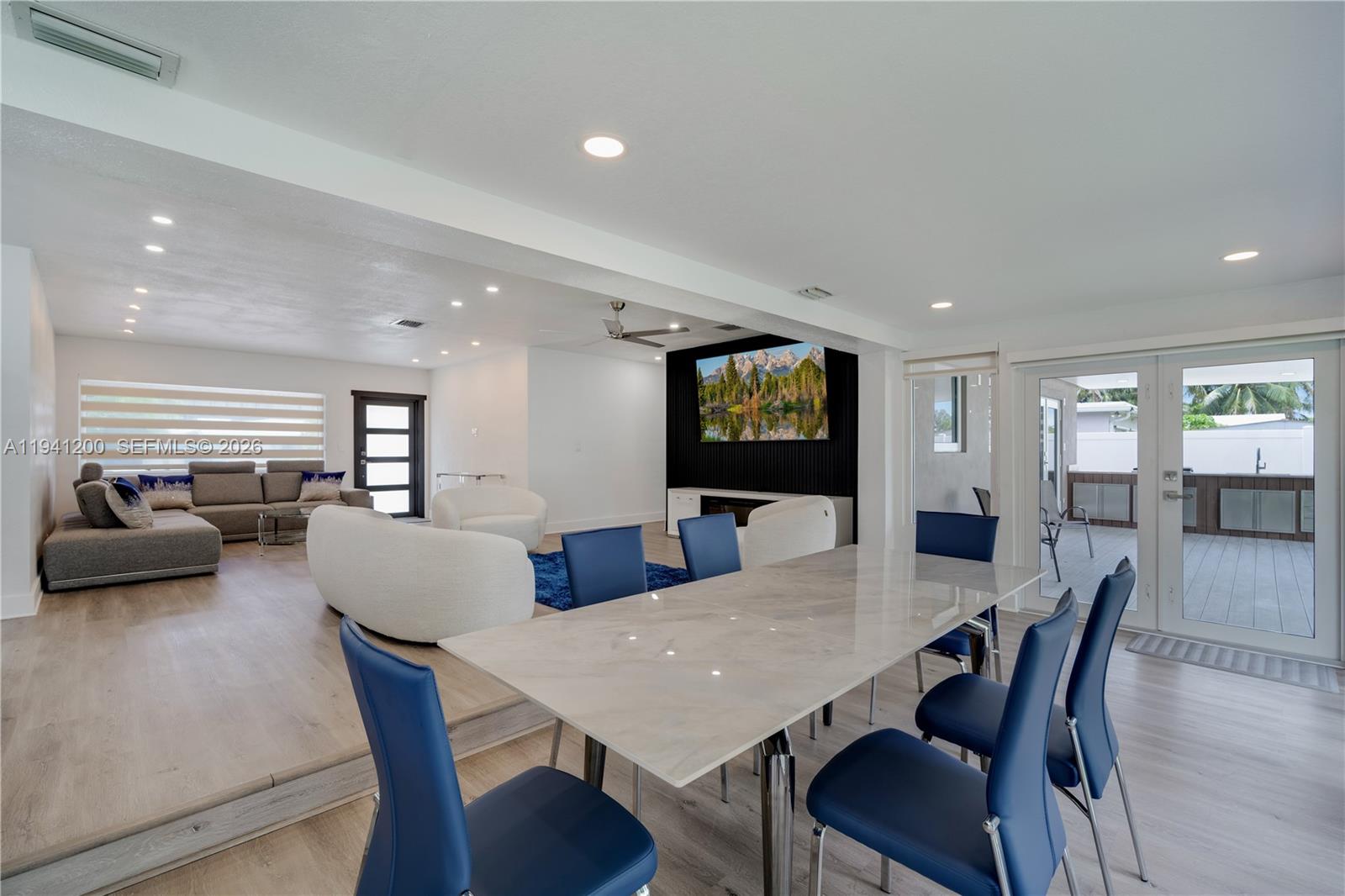 FLAMINGO PARK SEC - Residential Lease