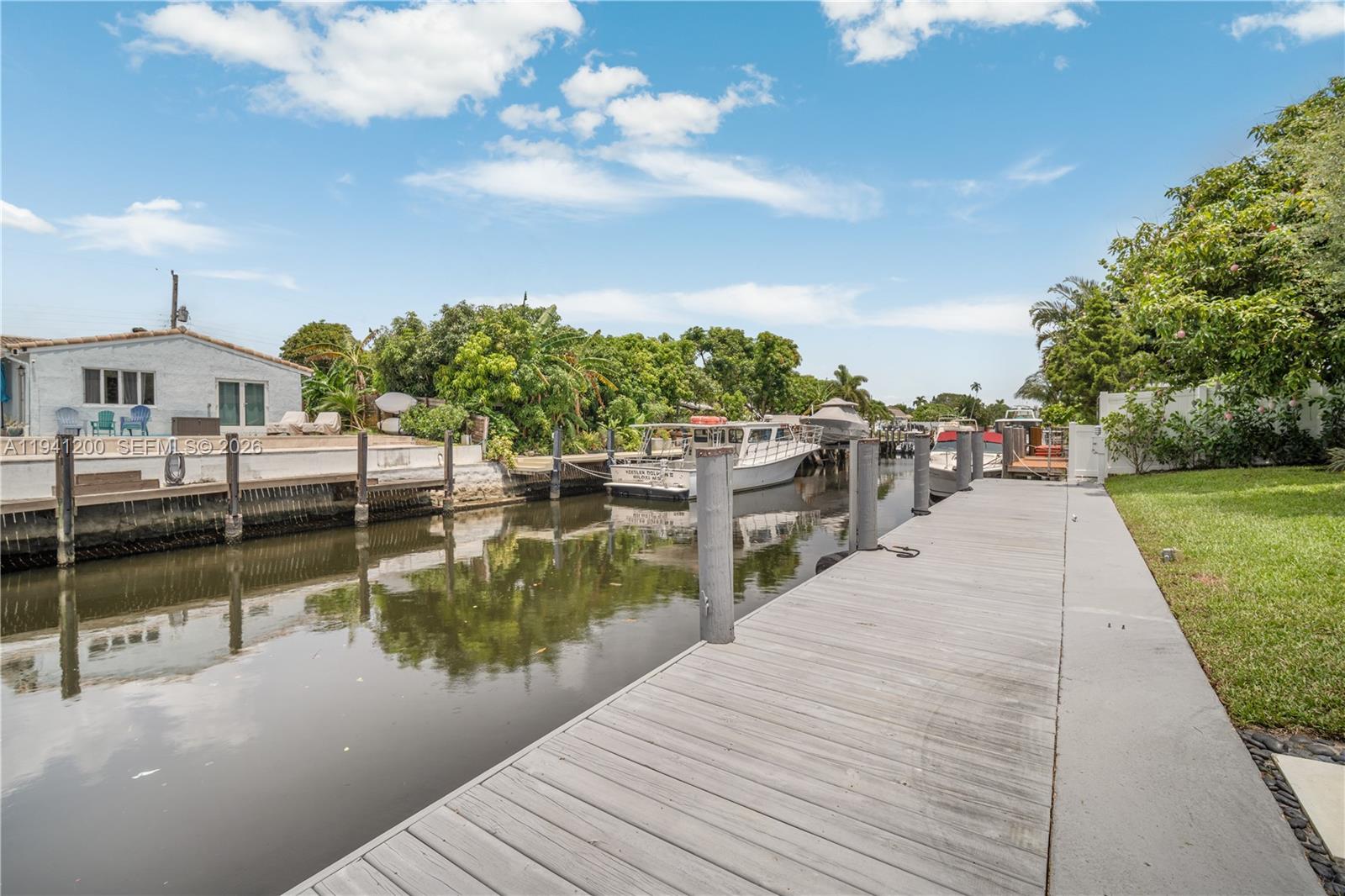 FLAMINGO PARK SEC - Residential Lease