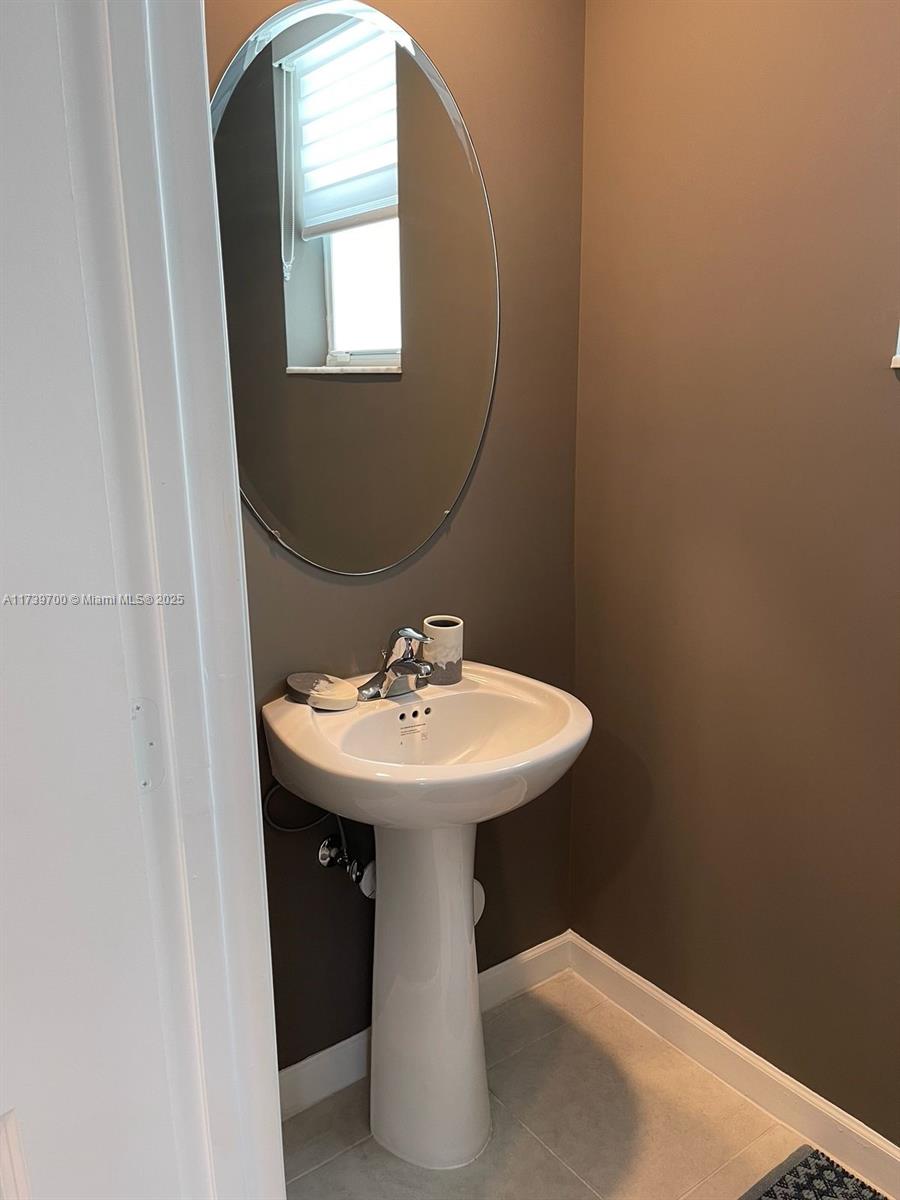 WESTVIEW GARDENS APARTMEN - Residential