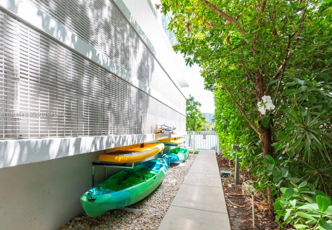 BAY HARBOUR ISLAND - Residential
