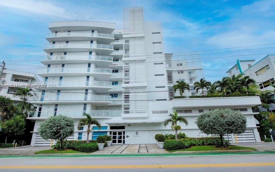BAY HARBOUR ISLAND - Residential