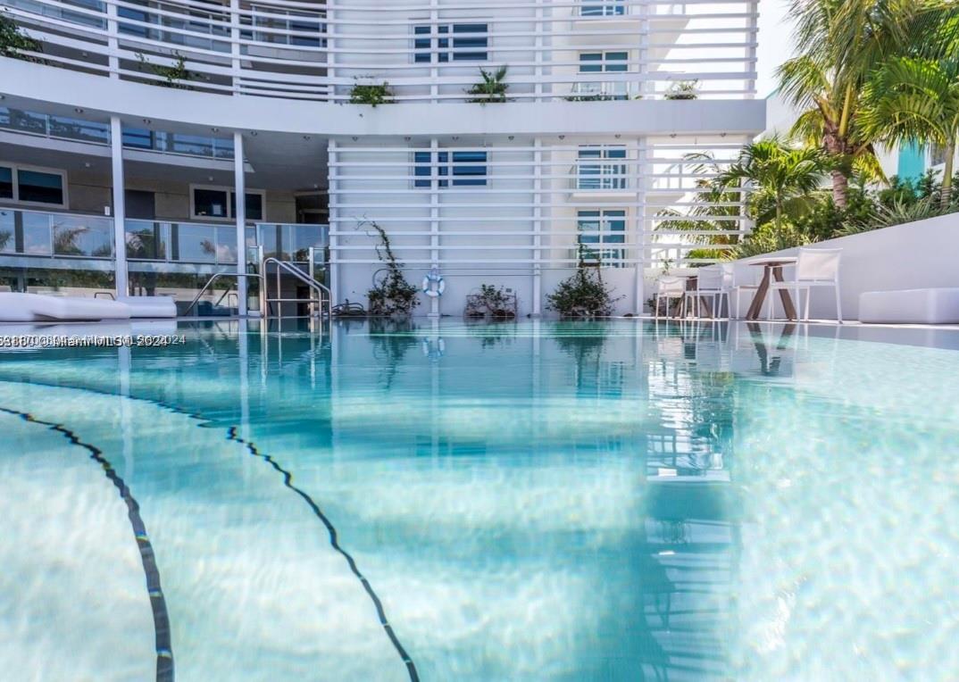 BAY HARBOUR ISLAND - Residential