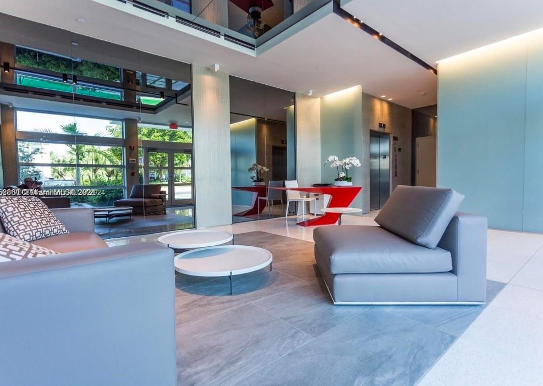 BAY HARBOUR ISLAND - Residential