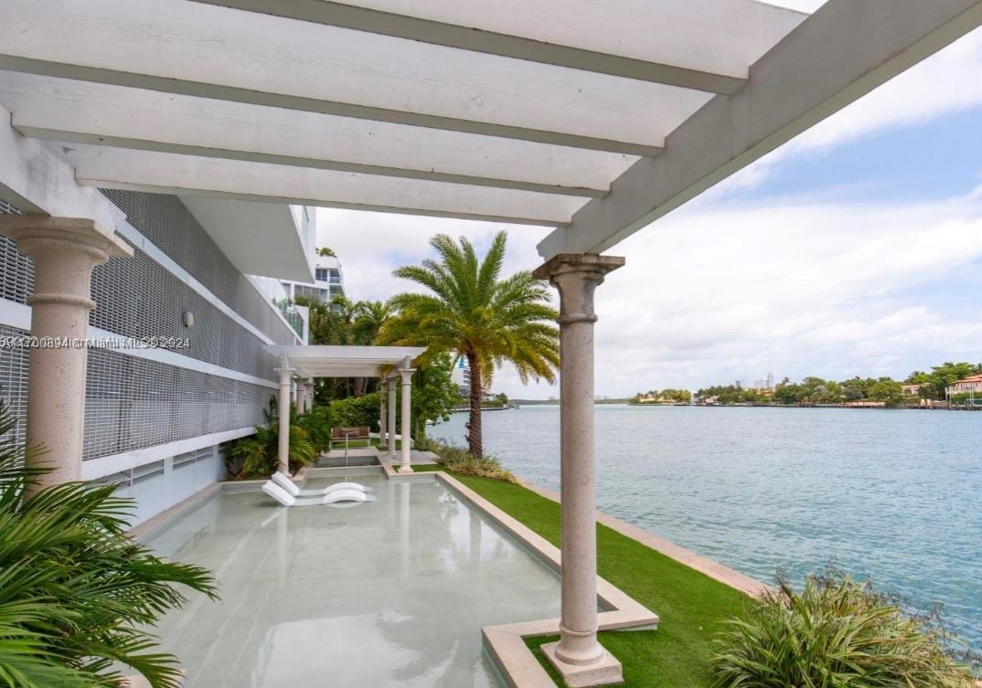 BAY HARBOUR ISLAND - Residential