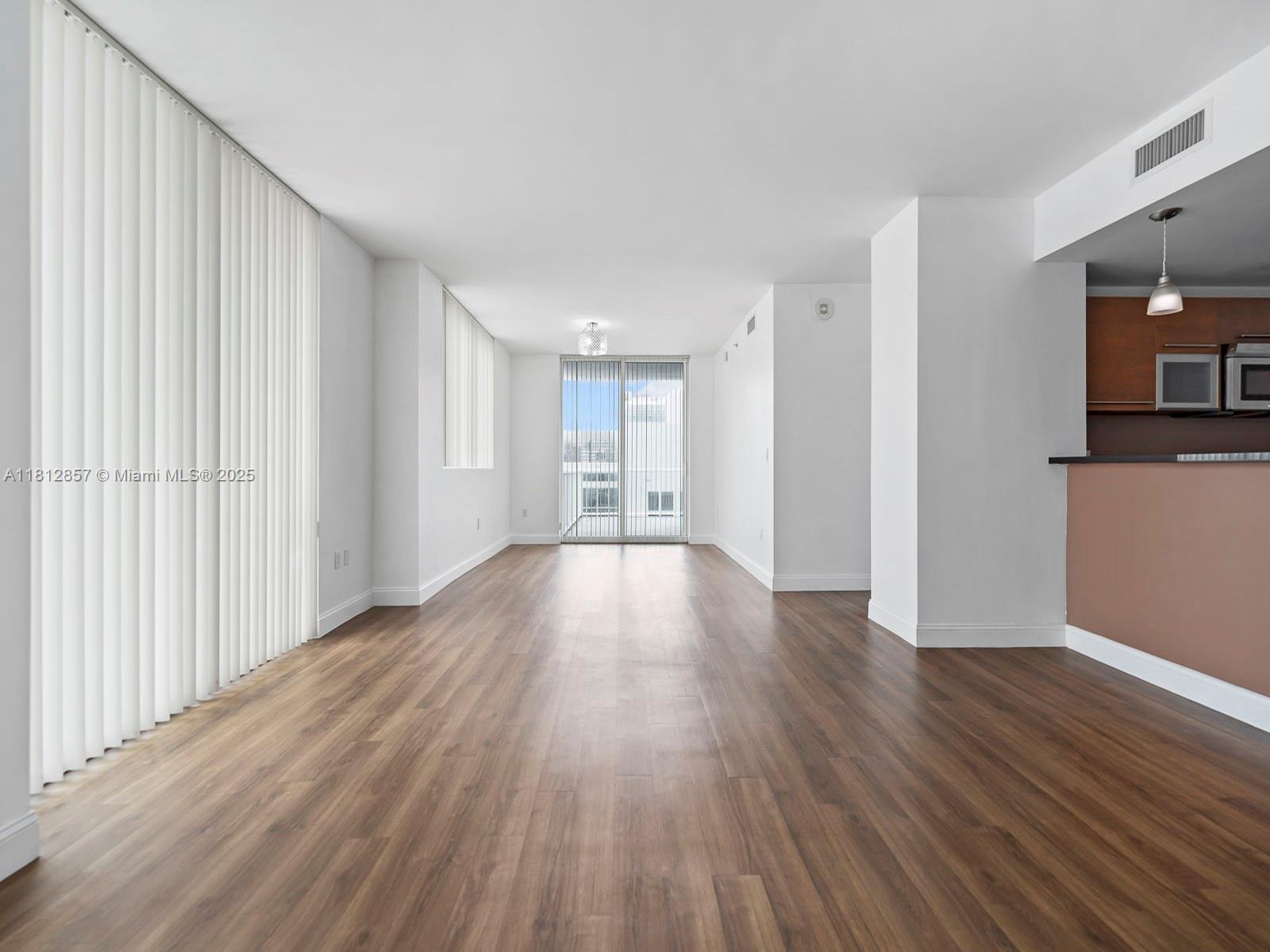 VIZCAYNE SOUTH CONDO - Residential