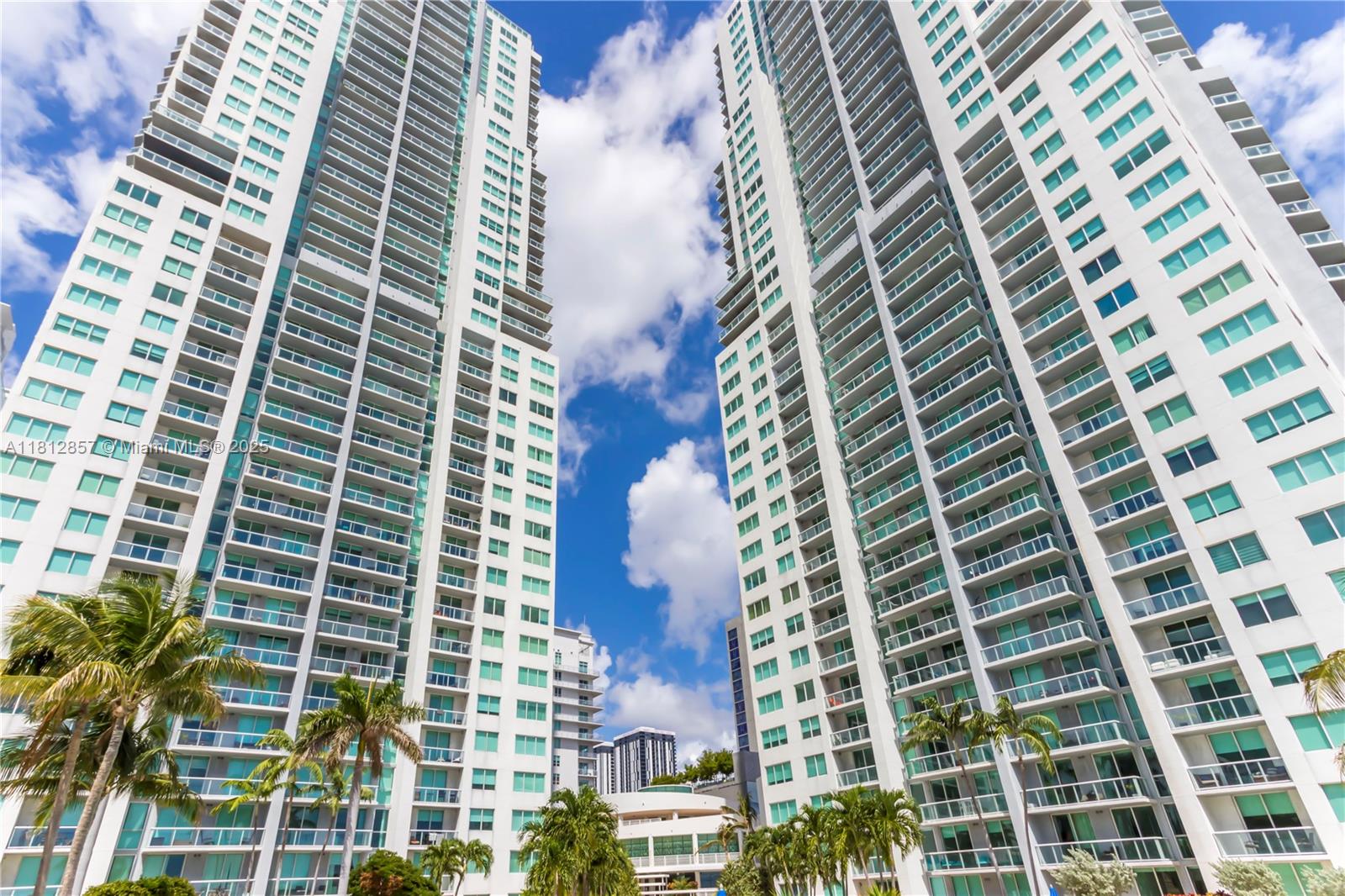 VIZCAYNE SOUTH CONDO - Residential