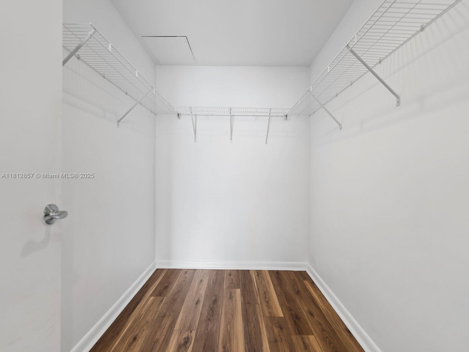 VIZCAYNE SOUTH CONDO - Residential