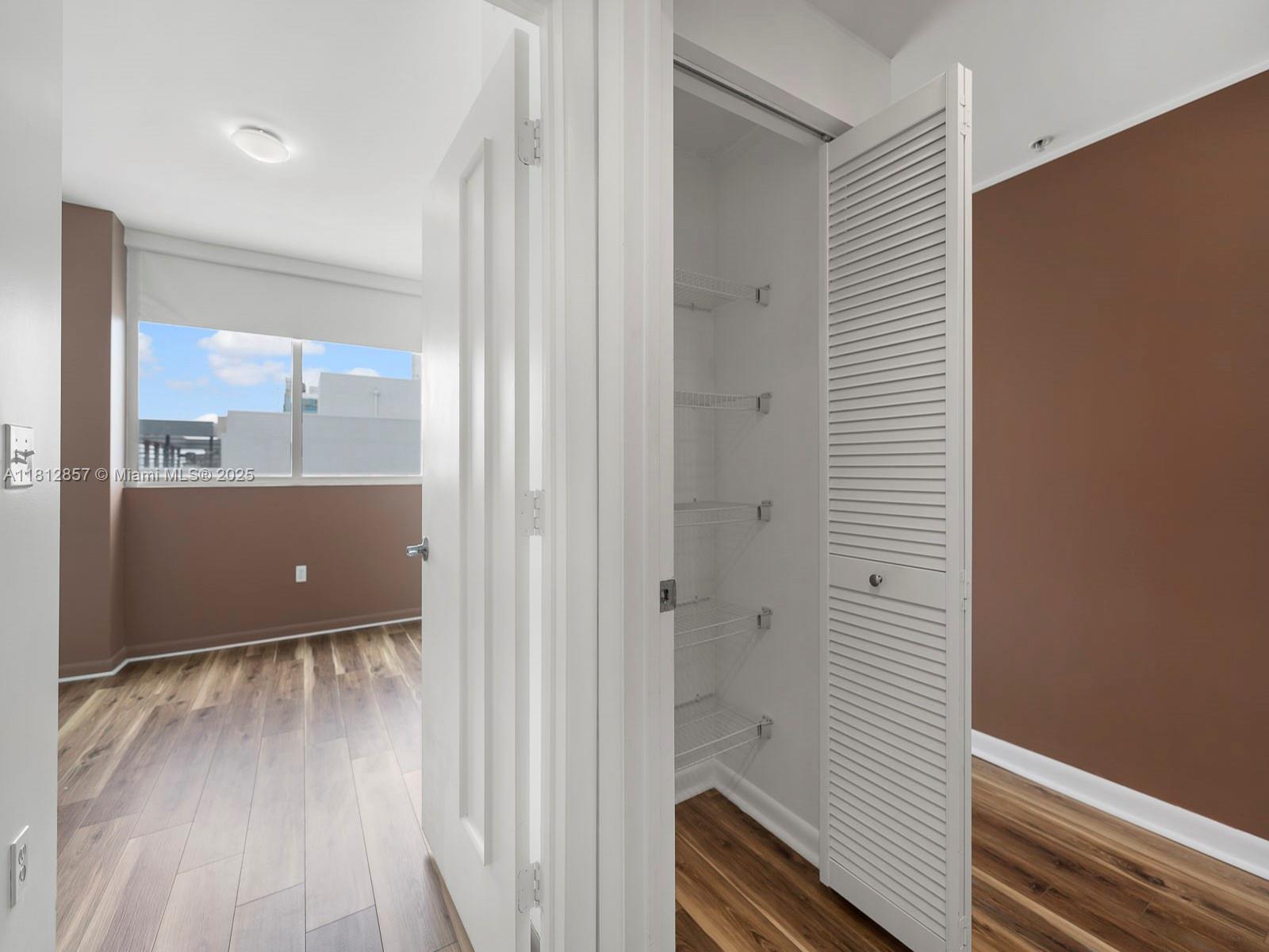 VIZCAYNE SOUTH CONDO - Residential