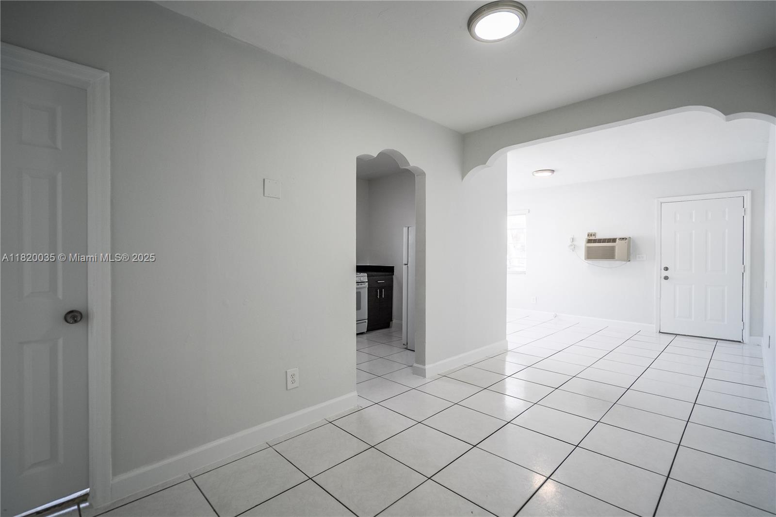 ALTOS DEL MAR NO 3 - Residential Lease
