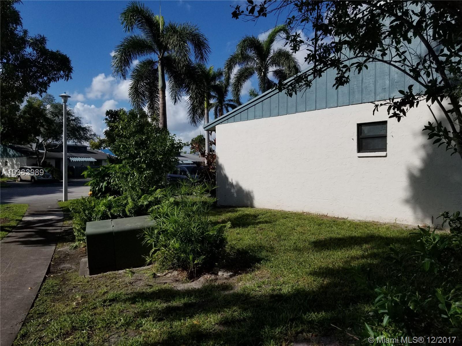 Woodscape Twnhms Condo - Residential Lease