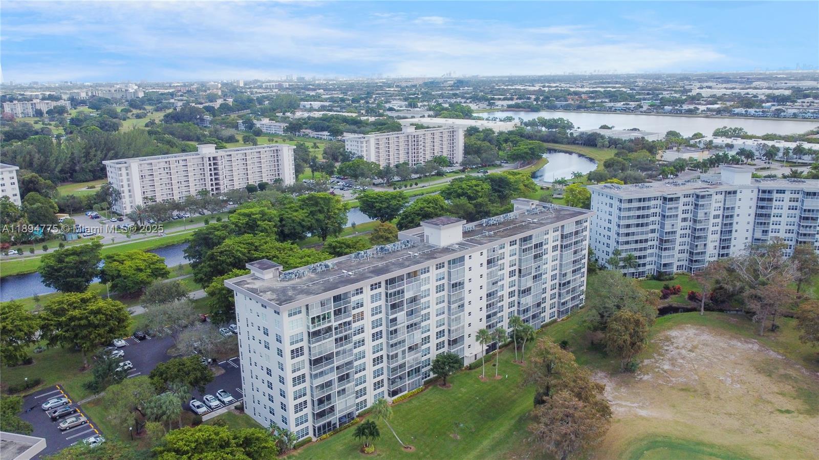 NO 60 PALM-AIRE COUNTRY C - Residential