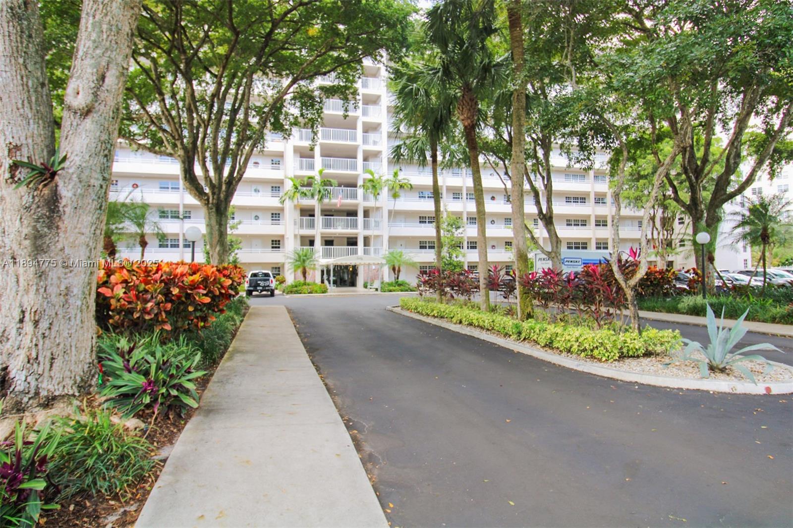 NO 60 PALM-AIRE COUNTRY C - Residential