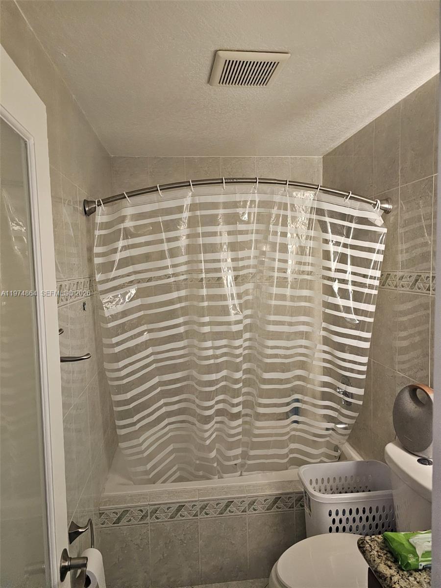 SUB OF PB 7-113 - Residential