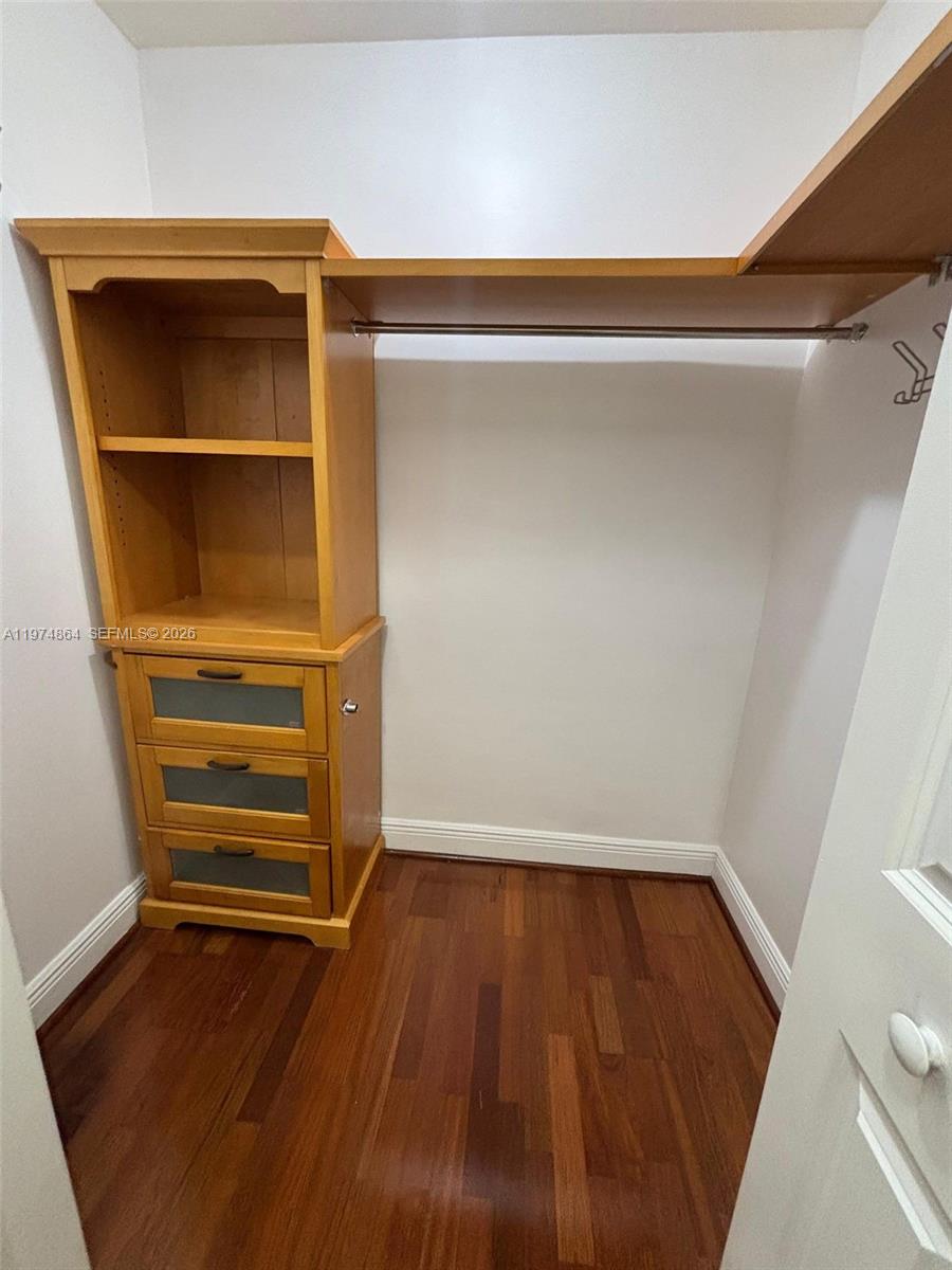 SUB OF PB 7-113 - Residential