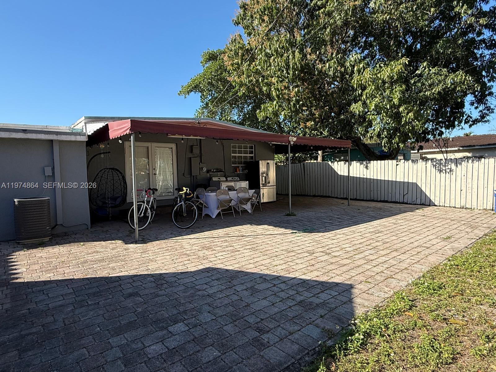 SUB OF PB 7-113 - Residential