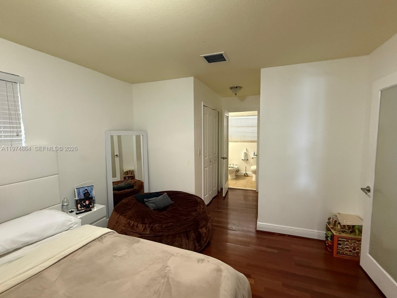 SUB OF PB 7-113 - Residential