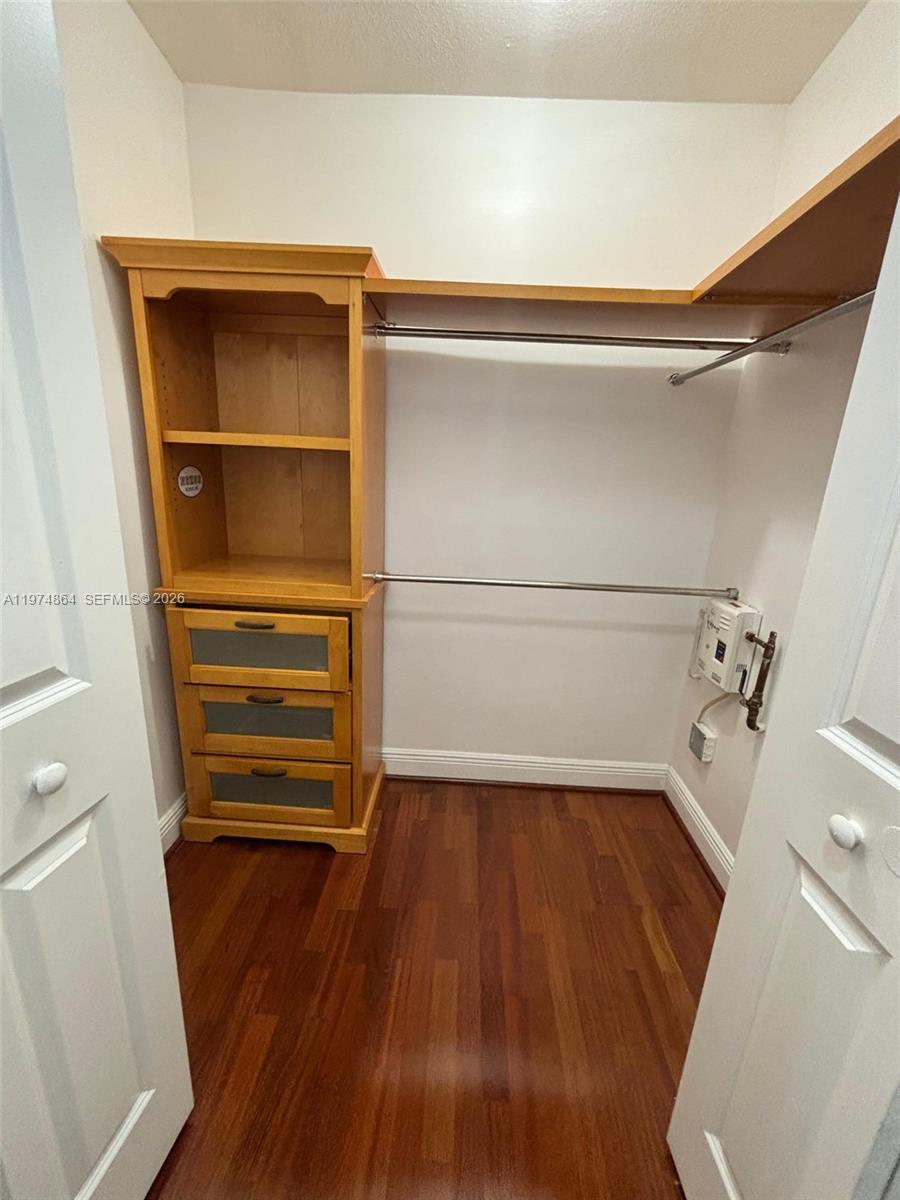 SUB OF PB 7-113 - Residential