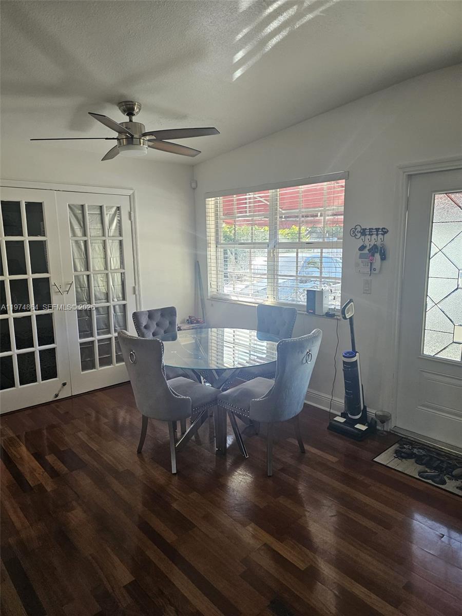 SUB OF PB 7-113 - Residential